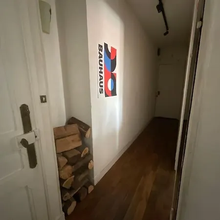 Apartment Entire 15 Minutes From Paris *